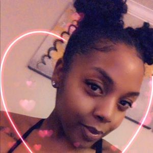 Meet your Posher, Shanel